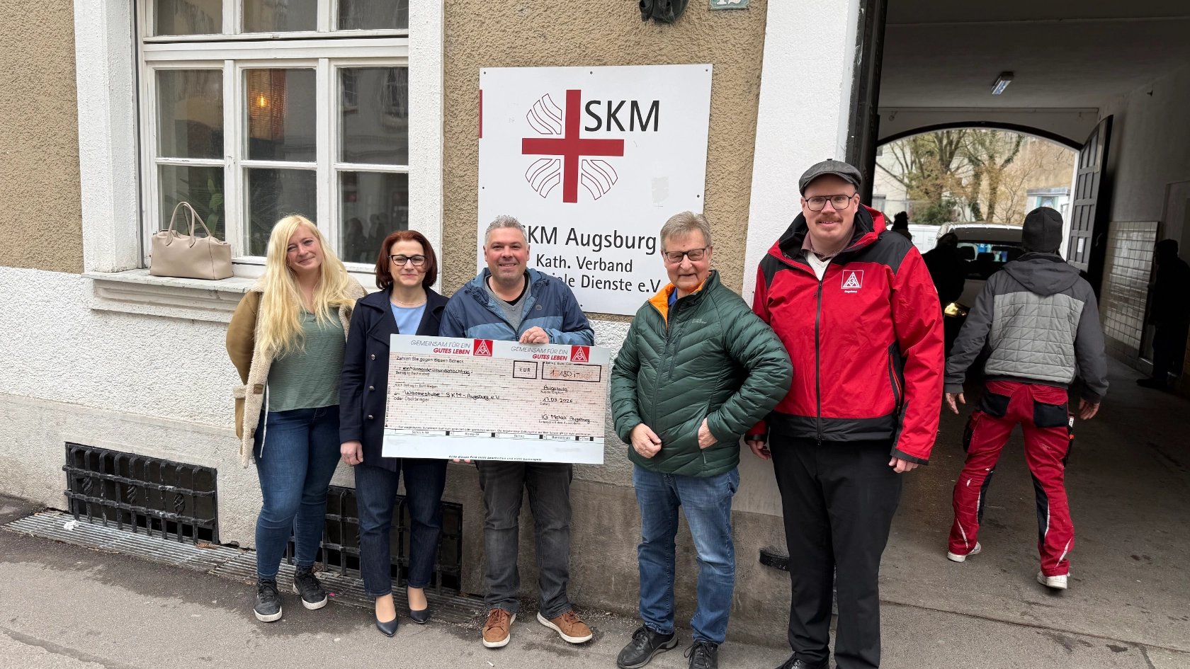 2026-03-18_Spendenübergabe-SKM-1