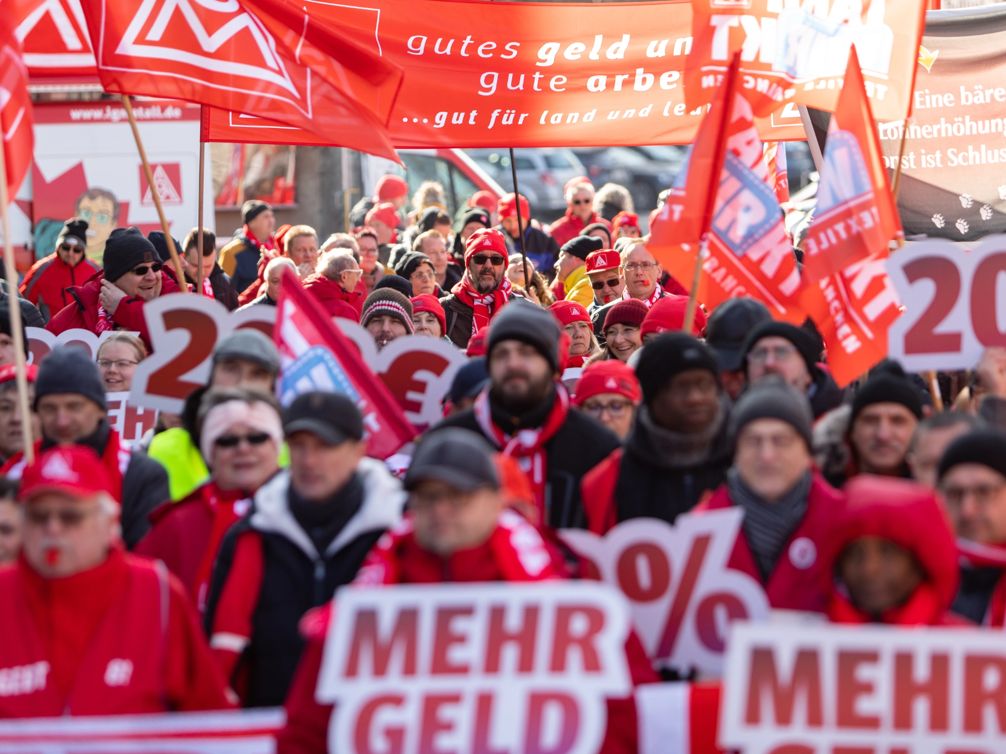 Tarifrunde Textil- und Bekleidungsindustrie: Kundgebung und Demonstration zur 2. Verhandlung in Ingolstadt