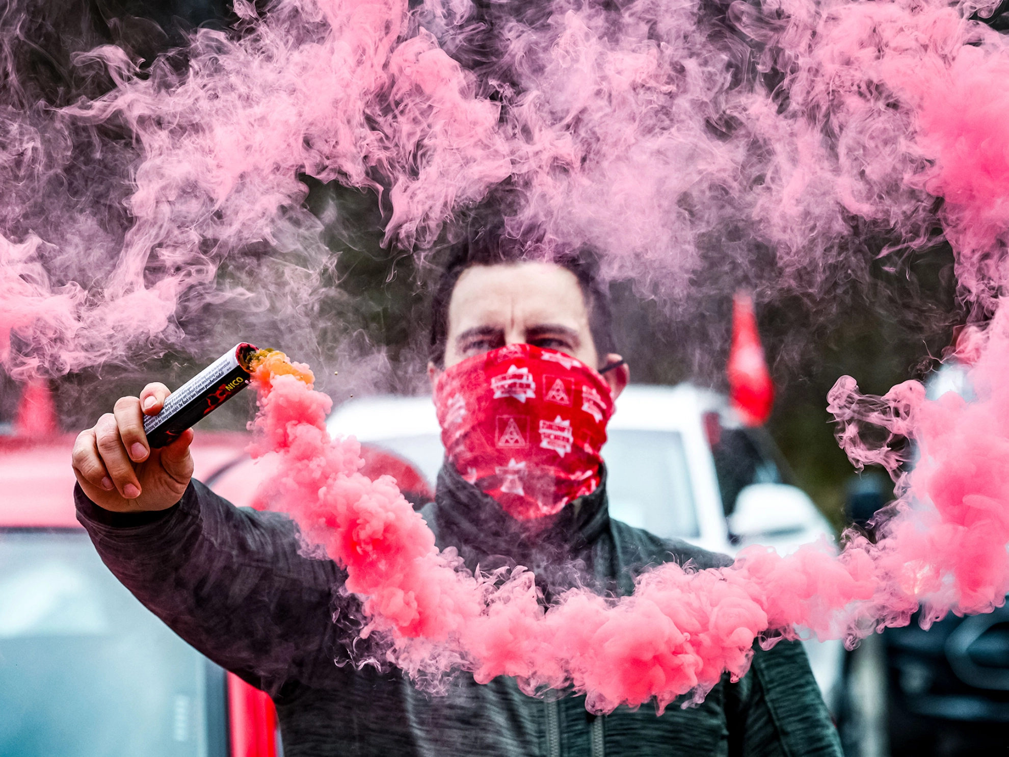 Beschäftigte während einer Aktion zur Tarifbewegung 2021